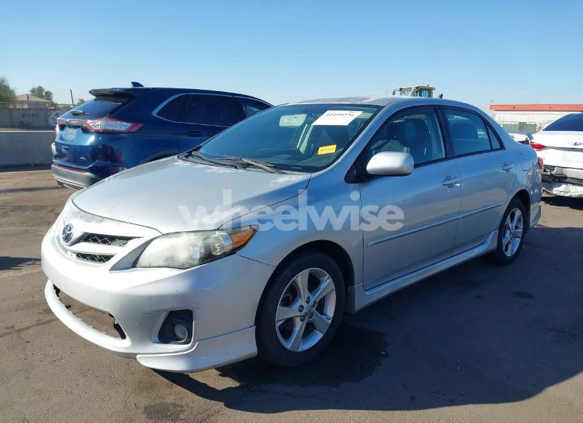 Photo 2 of 2013 Toyota Corolla S (VIN 5YFBU4EE8DP088025)