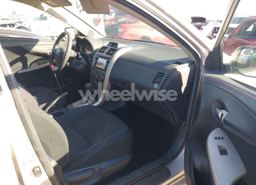 Photo 5 of 2013 Toyota Corolla S (VIN 5YFBU4EE8DP088025)