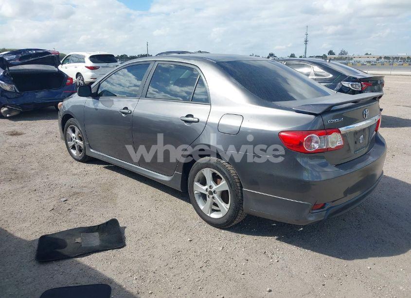 Photo 3 of 2013 Toyota Corolla S (VIN 5YFBU4EE8DP088669)