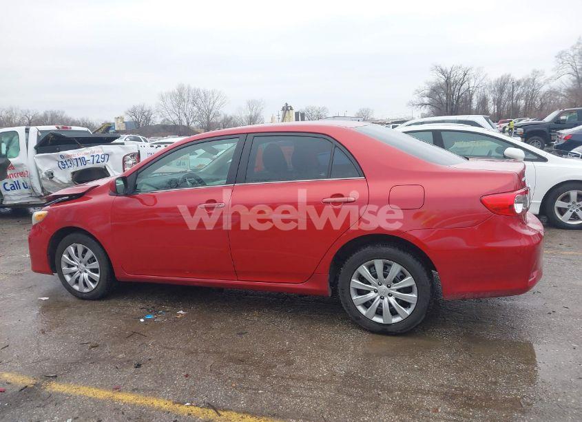 Photo 14 of 2013 Toyota Corolla LE (VIN 5YFBU4EE8DP099560)