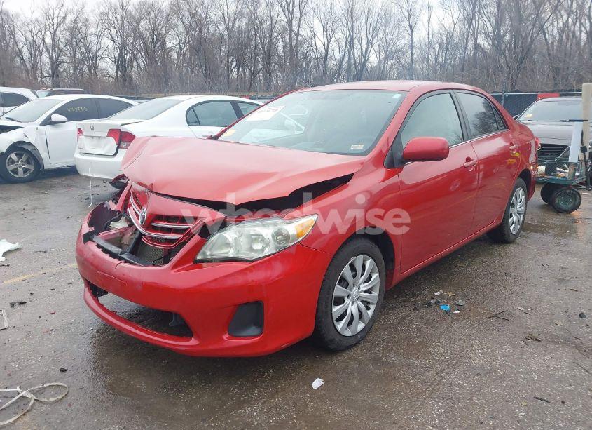 Photo 2 of 2013 Toyota Corolla LE (VIN 5YFBU4EE8DP099560)