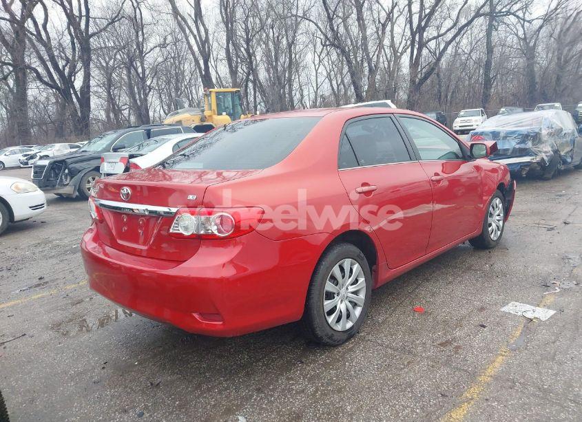 Photo 4 of 2013 Toyota Corolla LE (VIN 5YFBU4EE8DP099560)