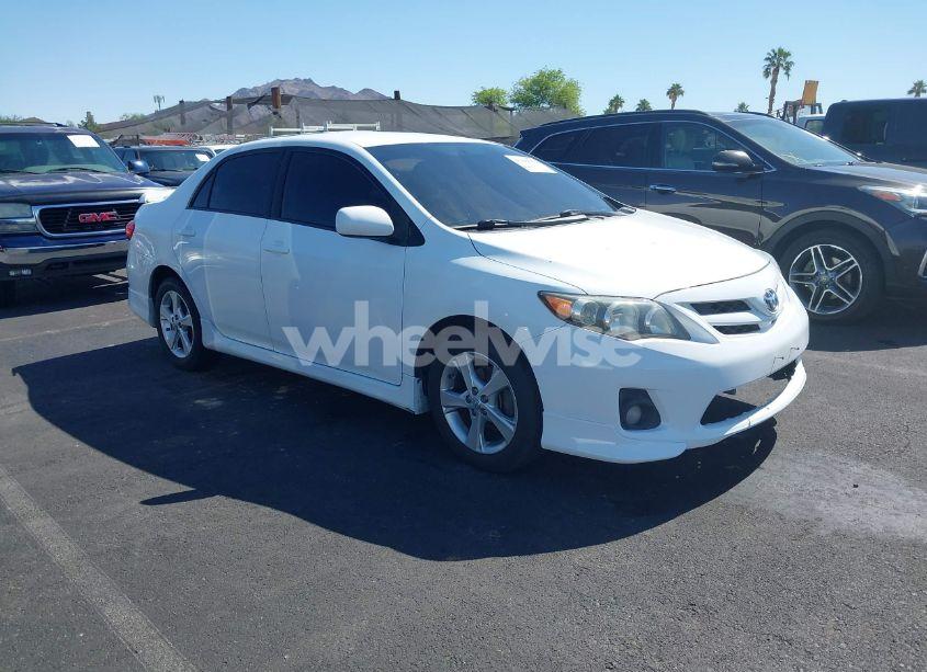 2013 Toyota Corolla S (VIN 5YFBU4EE8DP103865) main photo
