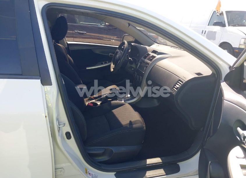 Photo 5 of 2013 Toyota Corolla S (VIN 5YFBU4EE8DP103865)