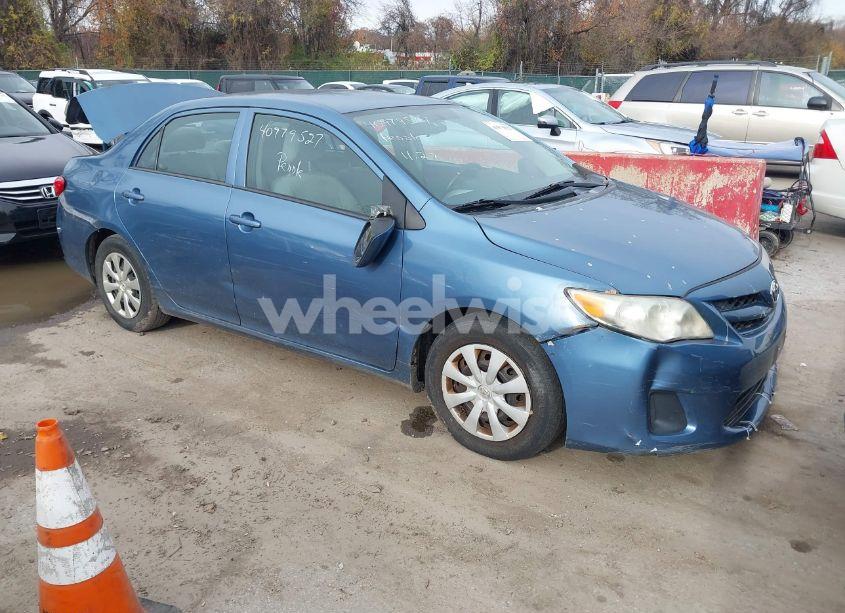 2013 Toyota Corolla L (VIN 5YFBU4EE8DP107902) main photo