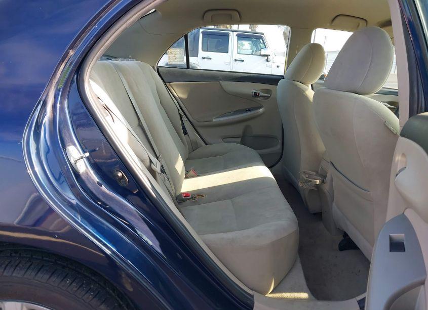 Photo 8 of 2013 Toyota Corolla LE (VIN 5YFBU4EE8DP139460)