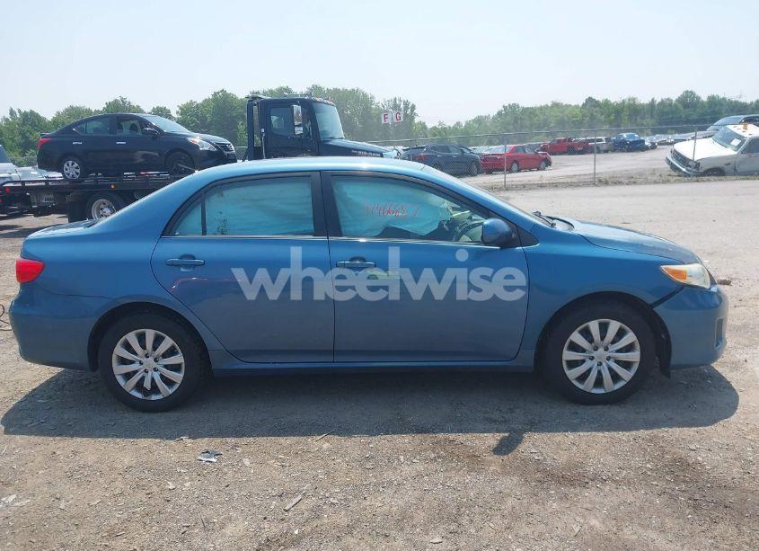 Photo 13 of 2013 Toyota Corolla LE (VIN 5YFBU4EE8DP151592)