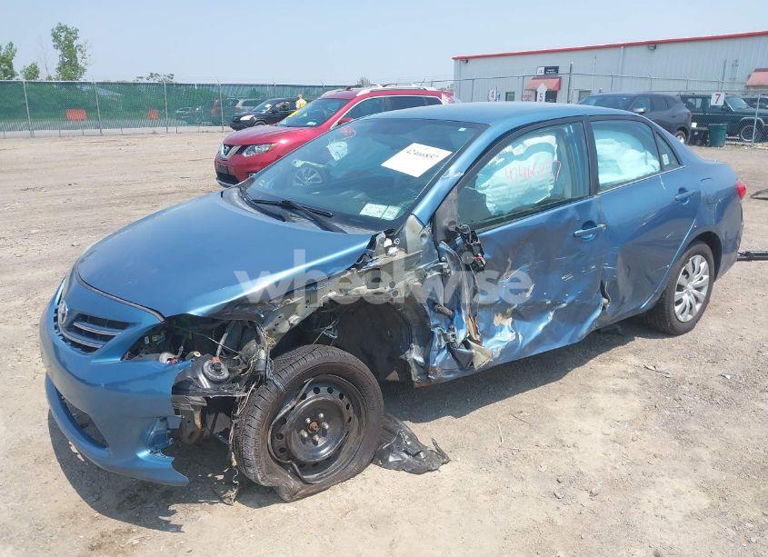 Photo 2 of 2013 Toyota Corolla LE (VIN 5YFBU4EE8DP151592)