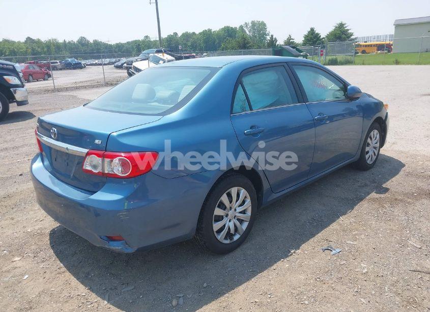 Photo 4 of 2013 Toyota Corolla LE (VIN 5YFBU4EE8DP151592)
