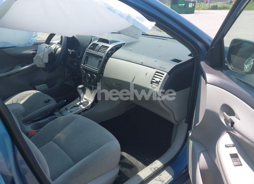 Photo 5 of 2013 Toyota Corolla LE (VIN 5YFBU4EE8DP151592)