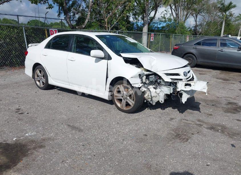 2013 Toyota Corolla S (VIN 5YFBU4EE8DP158123) main photo