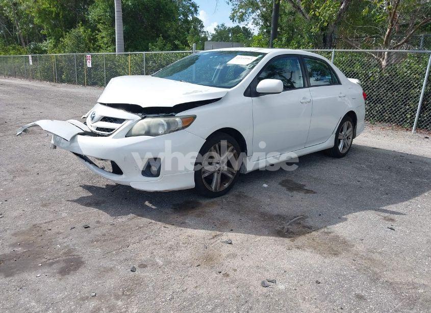 Photo 2 of 2013 Toyota Corolla S (VIN 5YFBU4EE8DP158123)
