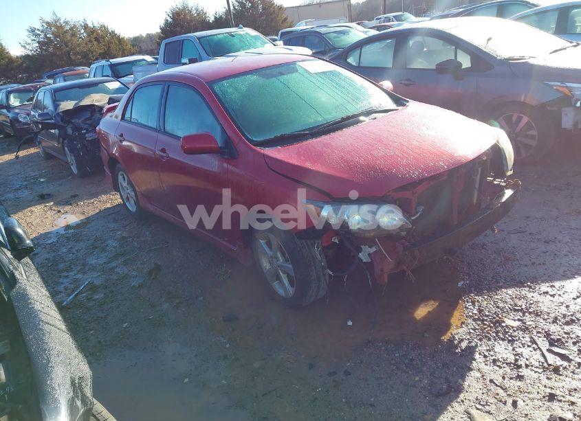 2013 Toyota Corolla S (VIN 5YFBU4EE8DP176007) main photo