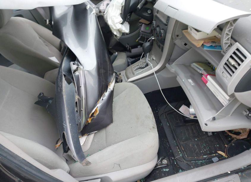 Photo 5 of 2013 Toyota Corolla LE (VIN 5YFBU4EE8DP193549)