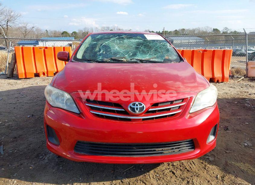 Photo 13 of 2013 Toyota Corolla LE (VIN 5YFBU4EE8DP193910)