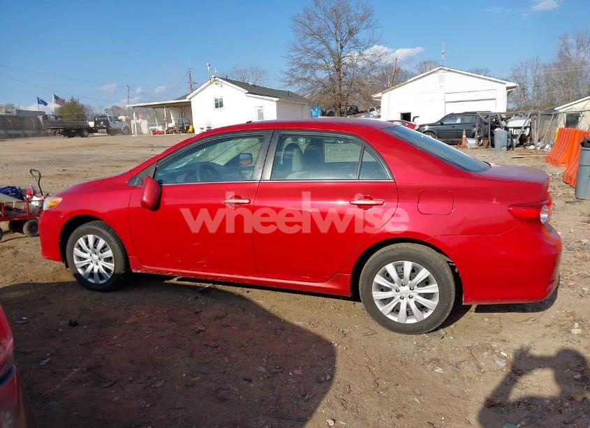 Photo 15 of 2013 Toyota Corolla LE (VIN 5YFBU4EE8DP193910)