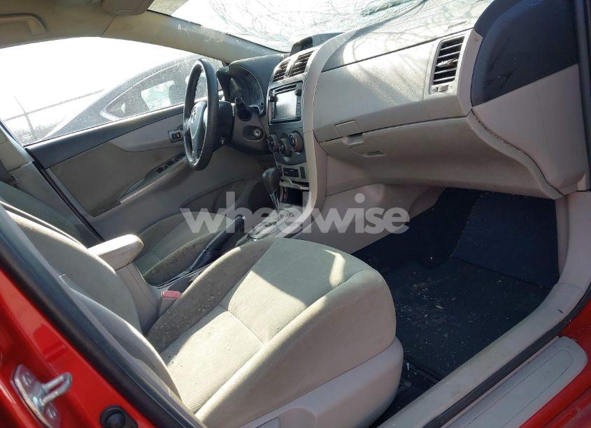 Photo 5 of 2013 Toyota Corolla LE (VIN 5YFBU4EE8DP193910)