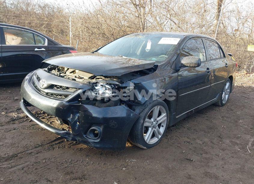 Photo 2 of 2013 Toyota Corolla S (VIN 5YFBU4EE8DP195284)