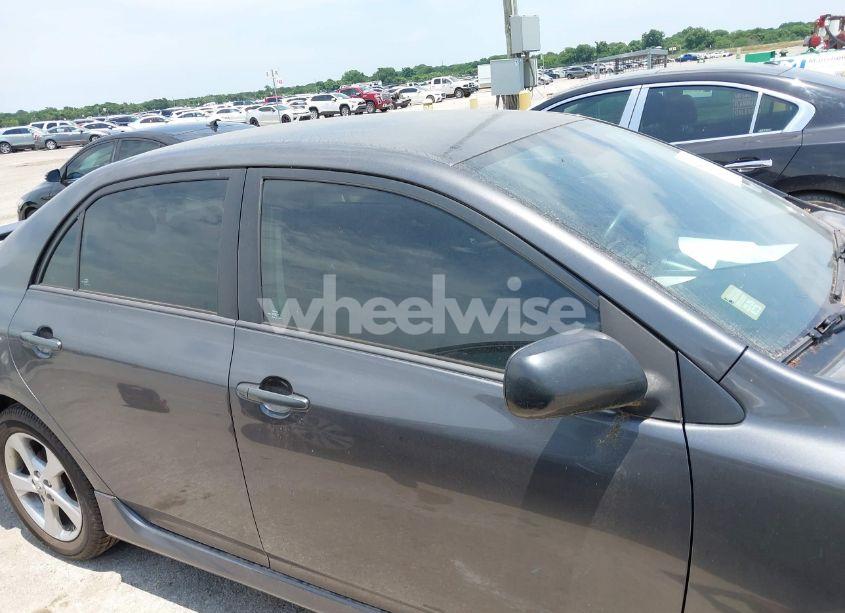 Photo 13 of 2013 Toyota Corolla S (VIN 5YFBU4EE8DP221396)