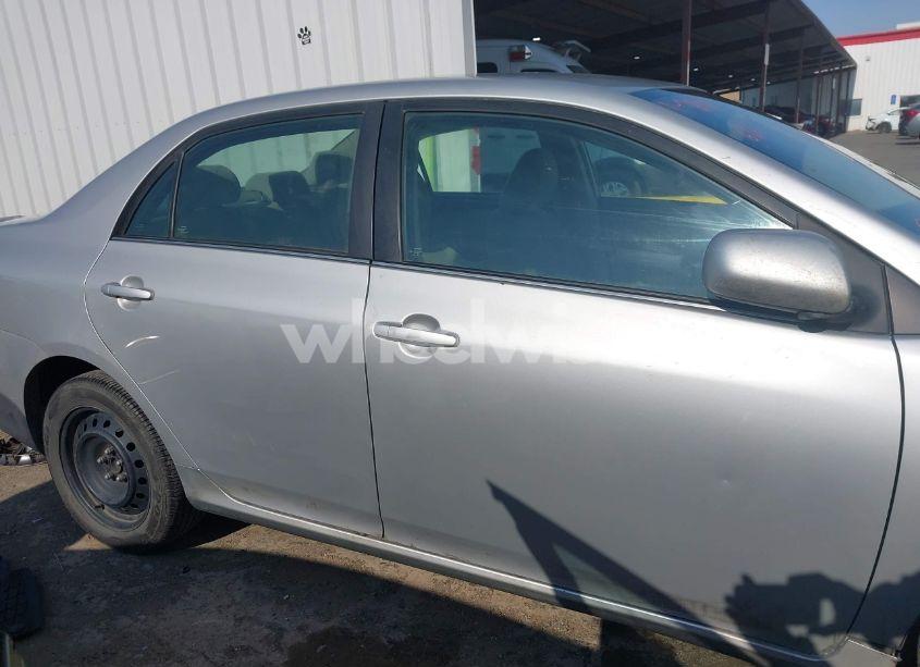 Photo 13 of 2013 Toyota Corolla LE (VIN 5YFBU4EE9DP081777)