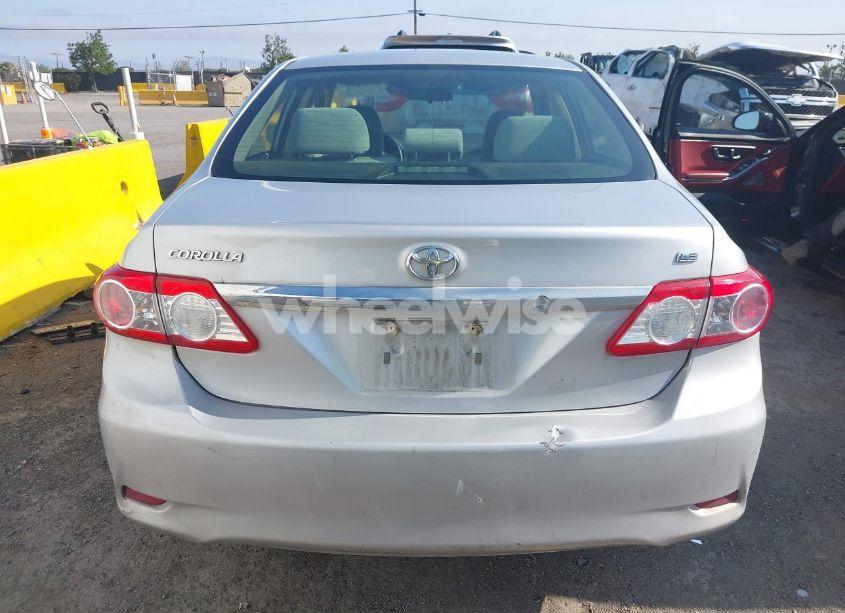 Photo 16 of 2013 Toyota Corolla LE (VIN 5YFBU4EE9DP081777)