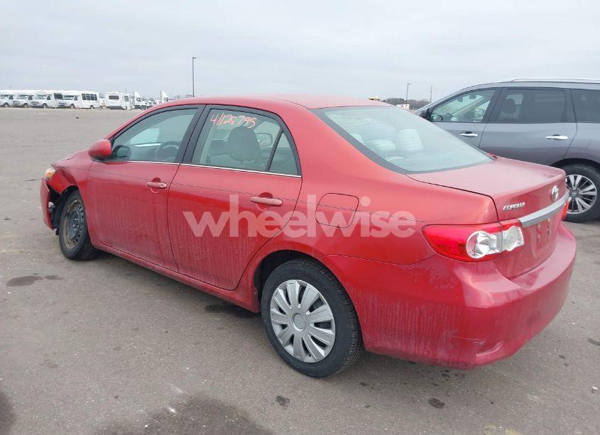 Photo 3 of 2013 Toyota Corolla LE (VIN 5YFBU4EE9DP093590)