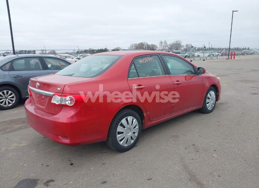 Photo 4 of 2013 Toyota Corolla LE (VIN 5YFBU4EE9DP093590)