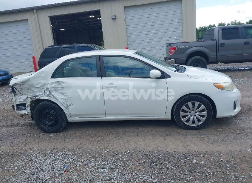 Photo 13 of 2013 Toyota Corolla LE (VIN 5YFBU4EE9DP112543)