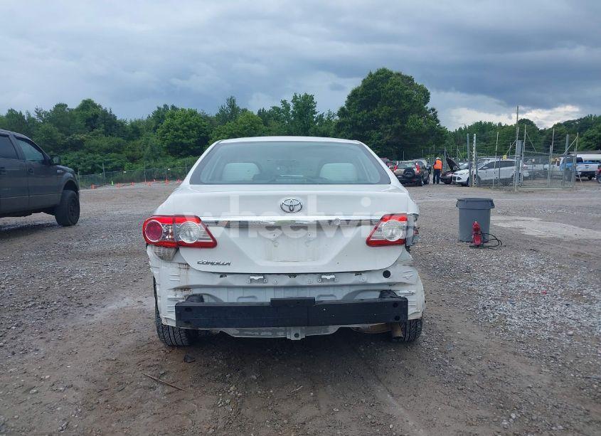 Photo 16 of 2013 Toyota Corolla LE (VIN 5YFBU4EE9DP112543)