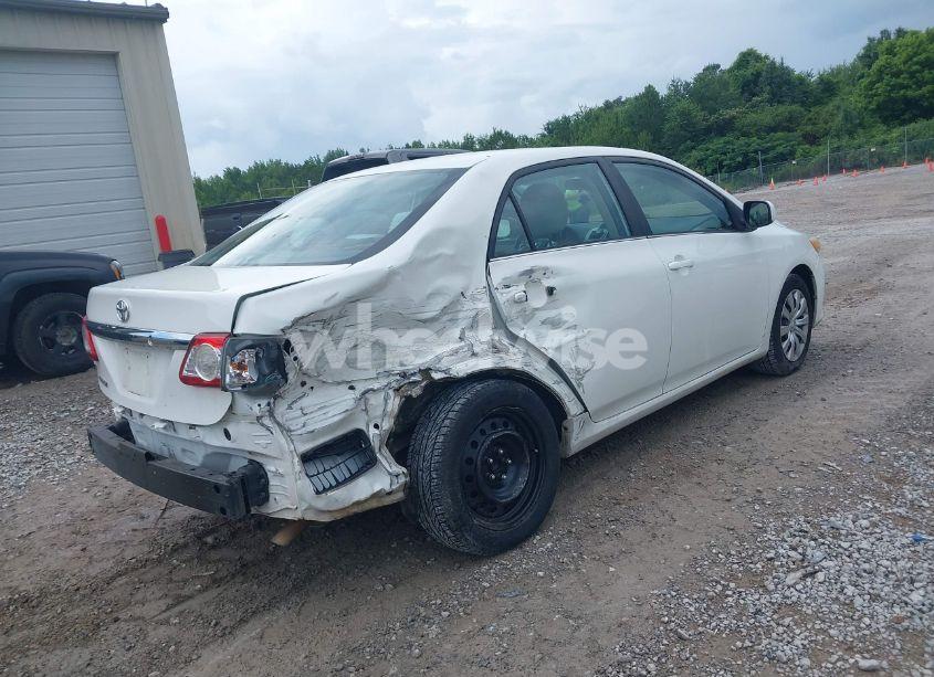 Photo 4 of 2013 Toyota Corolla LE (VIN 5YFBU4EE9DP112543)