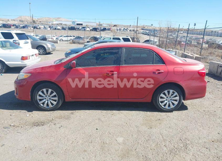Photo 15 of 2013 Toyota Corolla LE (VIN 5YFBU4EE9DP118066)