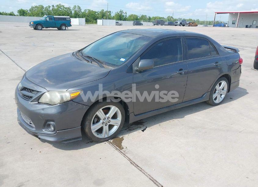 Photo 2 of 2013 Toyota Corolla S (VIN 5YFBU4EE9DP133117)