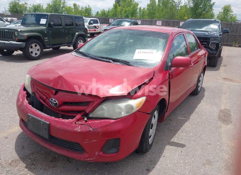 Photo 2 of 2013 Toyota Corolla L (VIN 5YFBU4EE9DP134025)