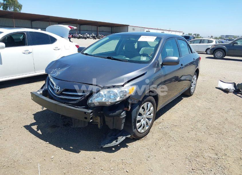 Photo 2 of 2013 Toyota Corolla LE (VIN 5YFBU4EE9DP141394)