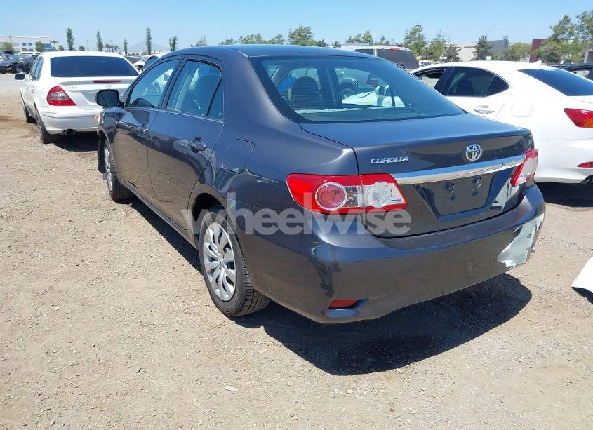Photo 3 of 2013 Toyota Corolla LE (VIN 5YFBU4EE9DP141394)