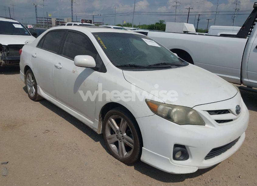 2013 Toyota Corolla S (VIN 5YFBU4EE9DP145557) main photo