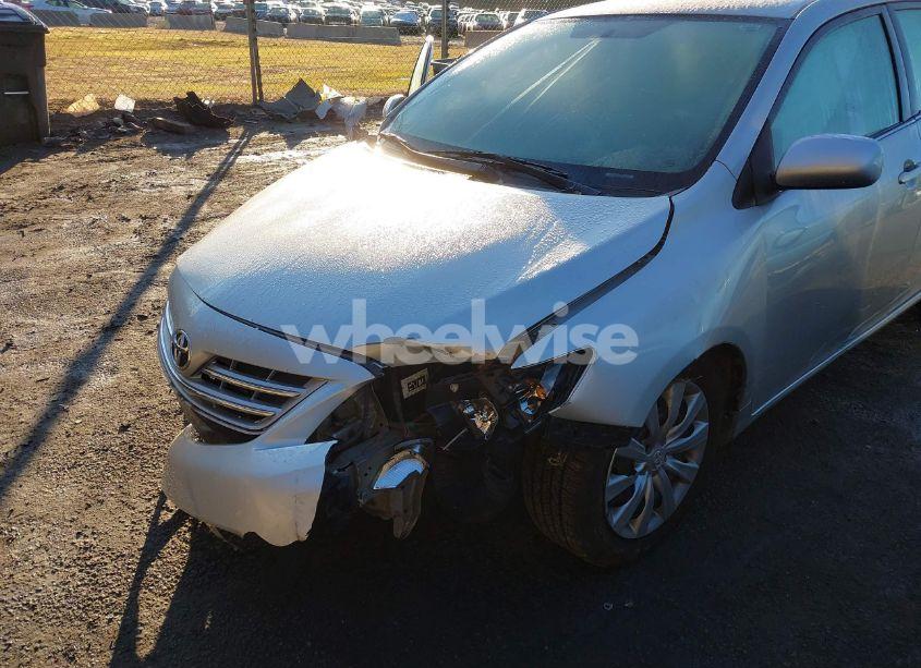 Photo 17 of 2013 Toyota Corolla LE (VIN 5YFBU4EE9DP146028)