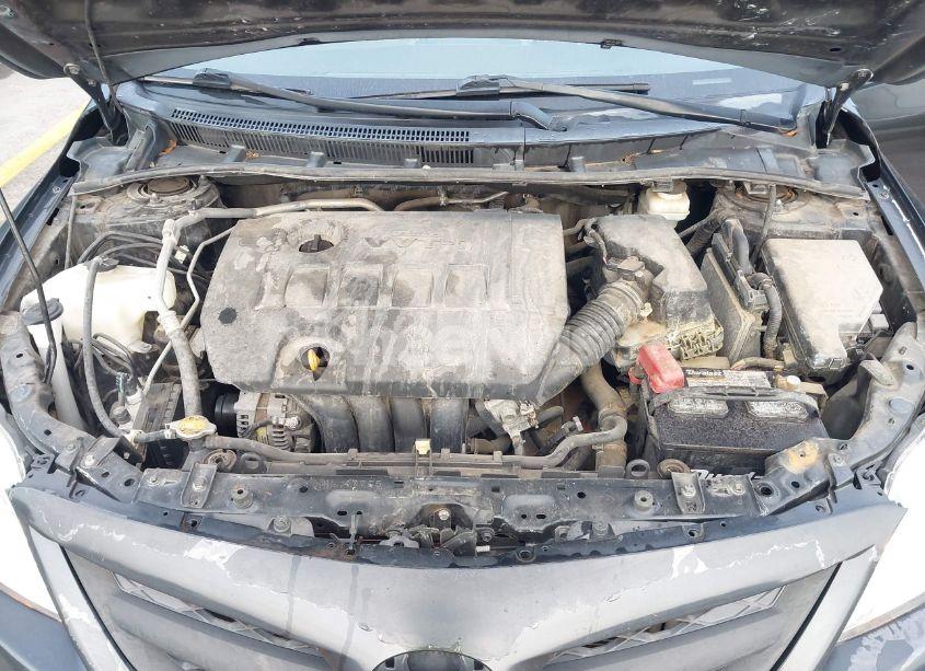 Photo 10 of 2013 Toyota Corolla LE (VIN 5YFBU4EE9DP148572)