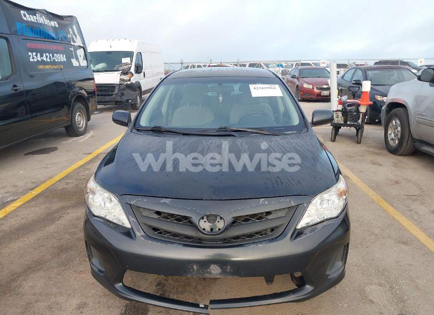 Photo 12 of 2013 Toyota Corolla LE (VIN 5YFBU4EE9DP148572)