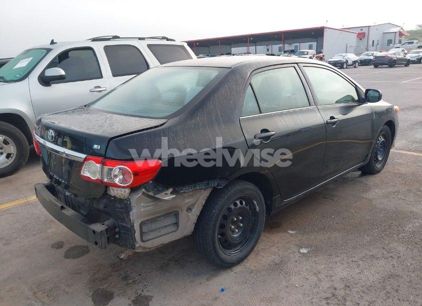 Photo 4 of 2013 Toyota Corolla LE (VIN 5YFBU4EE9DP148572)