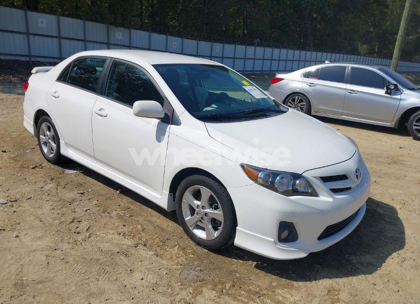 2013 Toyota Corolla S (VIN 5YFBU4EE9DP149642) main photo
