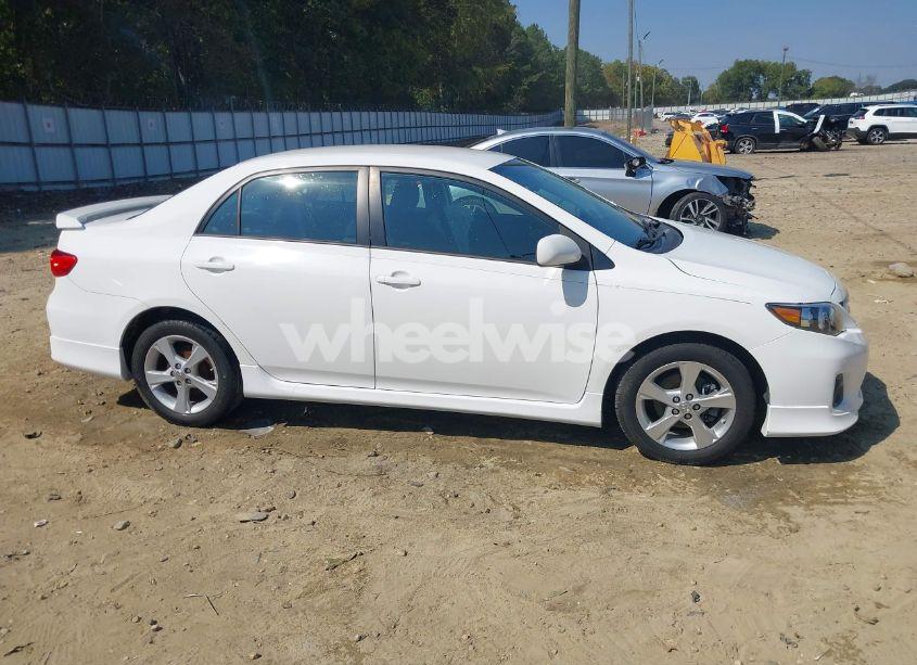 Photo 13 of 2013 Toyota Corolla S (VIN 5YFBU4EE9DP149642)