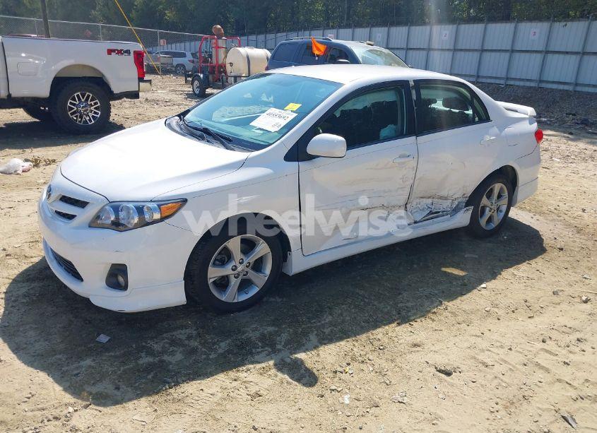 Photo 2 of 2013 Toyota Corolla S (VIN 5YFBU4EE9DP149642)