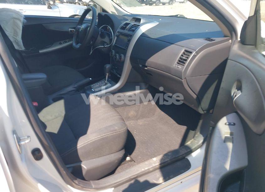 Photo 5 of 2013 Toyota Corolla S (VIN 5YFBU4EE9DP149642)