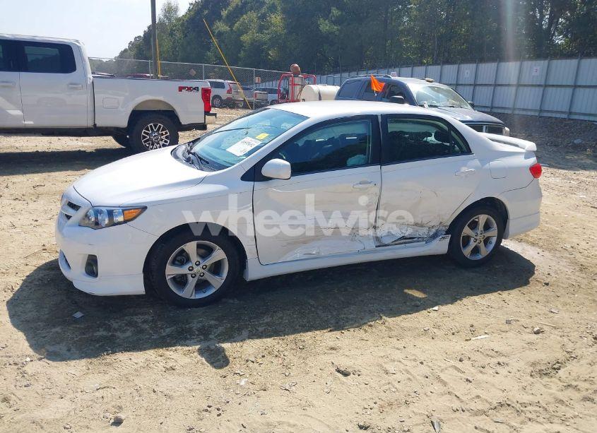 Photo 6 of 2013 Toyota Corolla S (VIN 5YFBU4EE9DP149642)