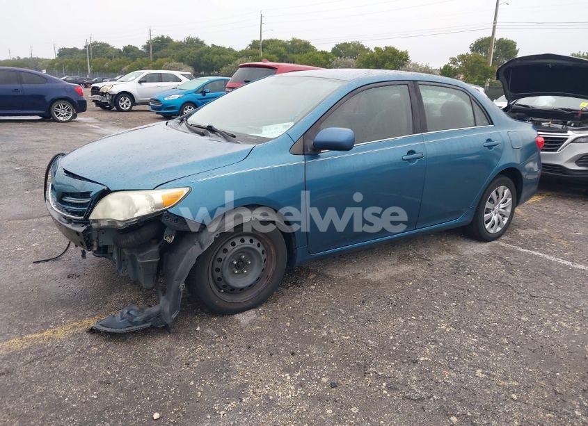 Photo 2 of 2013 Toyota Corolla LE (VIN 5YFBU4EE9DP153268)