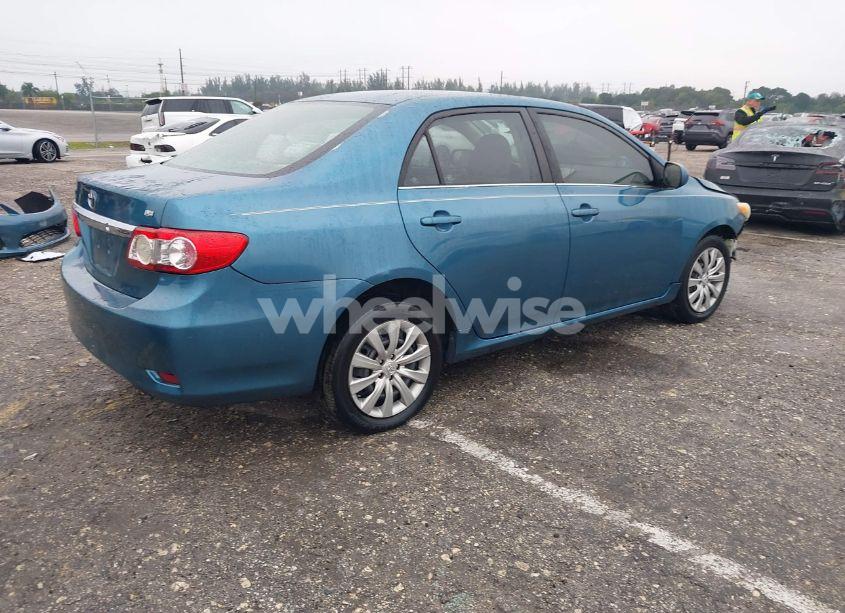 Photo 4 of 2013 Toyota Corolla LE (VIN 5YFBU4EE9DP153268)