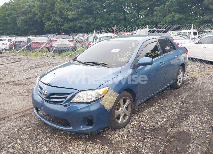 Photo 2 of 2013 Toyota Corolla L/LE/LE SPECIAL EDITION/S/S SPECIAL EDITION (VIN 5YFBU4EE9DP169633)