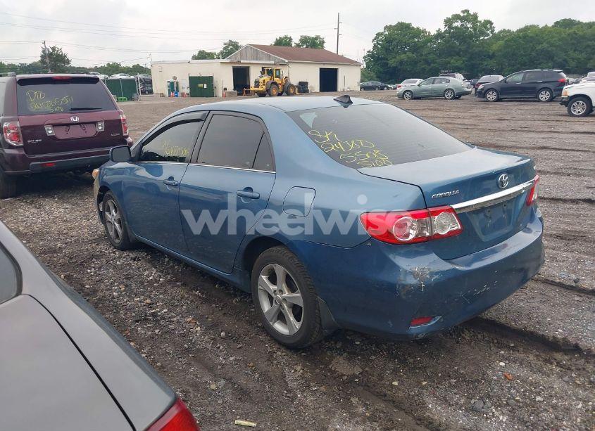 Photo 3 of 2013 Toyota Corolla L/LE/LE SPECIAL EDITION/S/S SPECIAL EDITION (VIN 5YFBU4EE9DP169633)