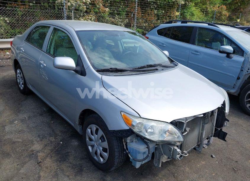 2013 Toyota Corolla L (VIN 5YFBU4EE9DP174413) main photo